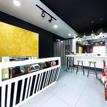 Oyo 727 Hotel Rafflesia Kota Kinabalu Bagian luar foto