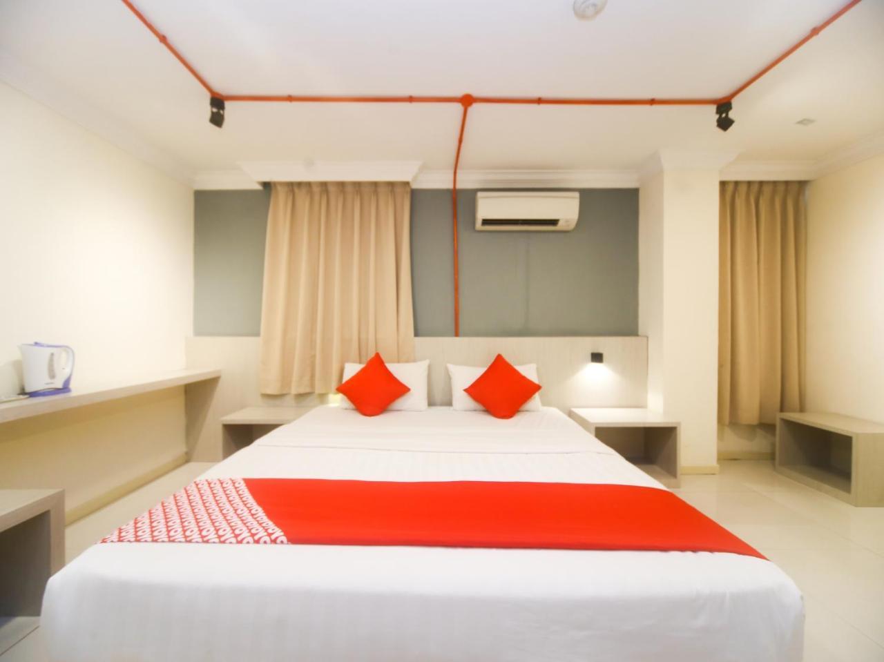 Oyo 727 Hotel Rafflesia Kota Kinabalu Bagian luar foto