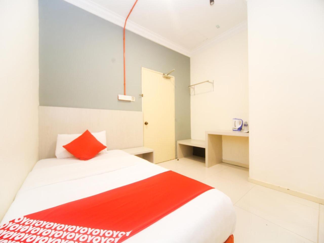 Oyo 727 Hotel Rafflesia Kota Kinabalu Bagian luar foto