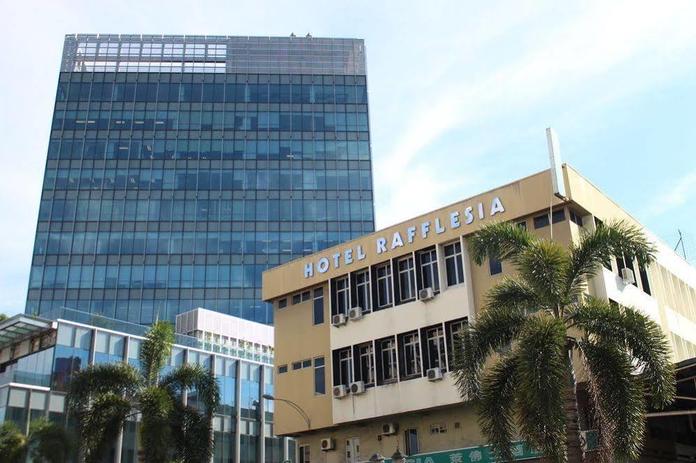 Oyo 727 Hotel Rafflesia Kota Kinabalu Bagian luar foto