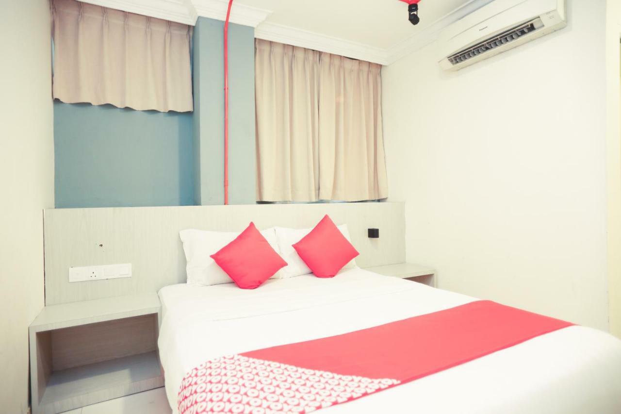 Oyo 727 Hotel Rafflesia Kota Kinabalu Bagian luar foto