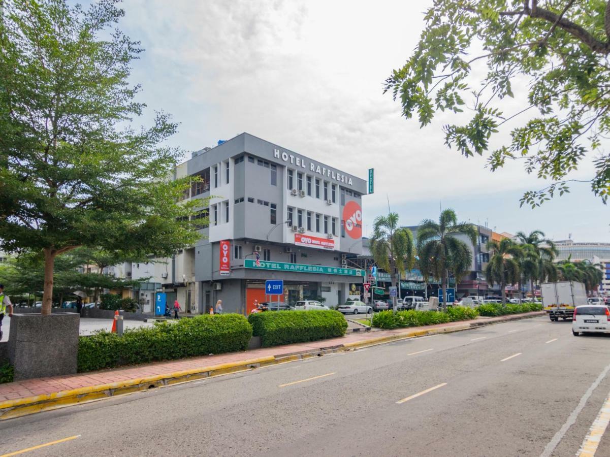 Oyo 727 Hotel Rafflesia Kota Kinabalu Bagian luar foto
