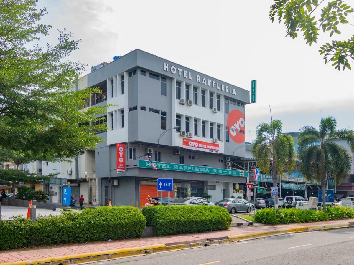 Oyo 727 Hotel Rafflesia Kota Kinabalu Bagian luar foto