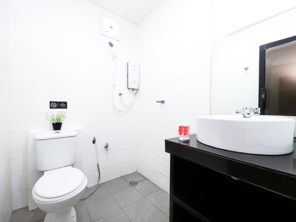 Oyo 727 Hotel Rafflesia Kota Kinabalu Bagian luar foto