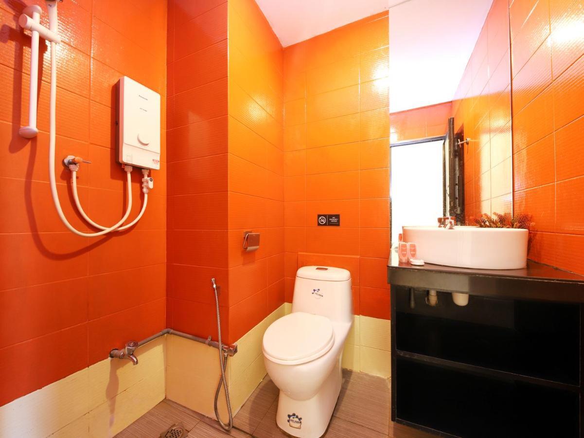 Oyo 727 Hotel Rafflesia Kota Kinabalu Bagian luar foto